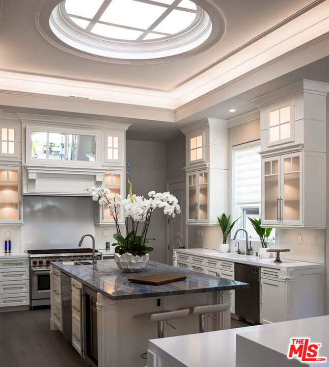 Building Photo - 210 S Westgate Ave