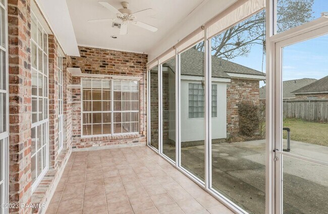 Building Photo - 111 Hamlet Ln