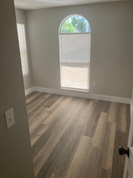 Building Photo - 3208 Sabal Palms Ct