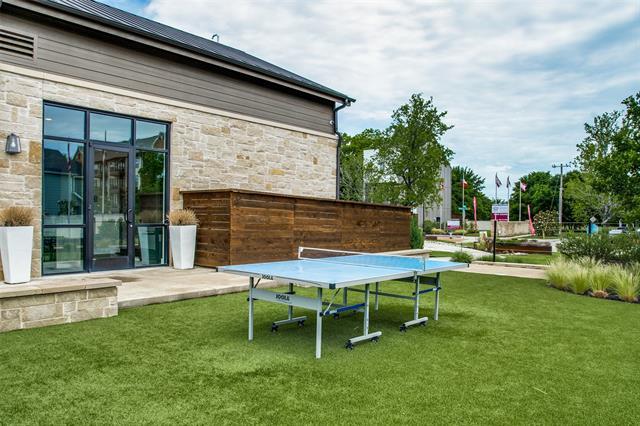 Building Photo - 2654 Carolwood Ln