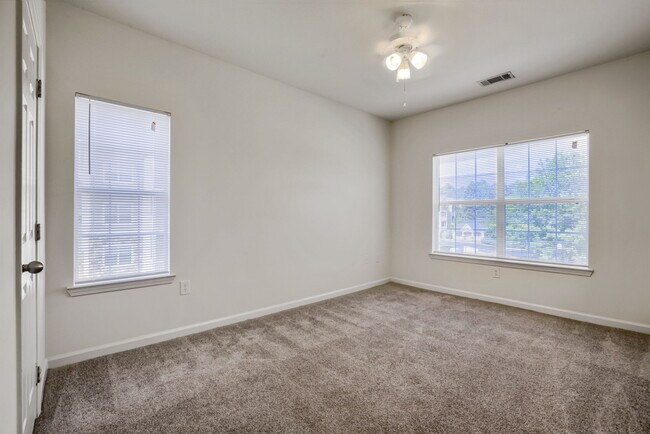 Building Photo - 6435 Zebulon Rd