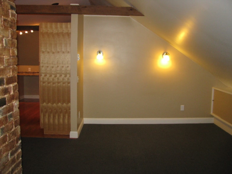 Building Photo - 60 Dog Hill Rd