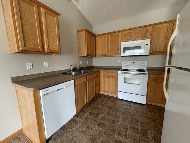 Building Photo - 1349 Willow Trail