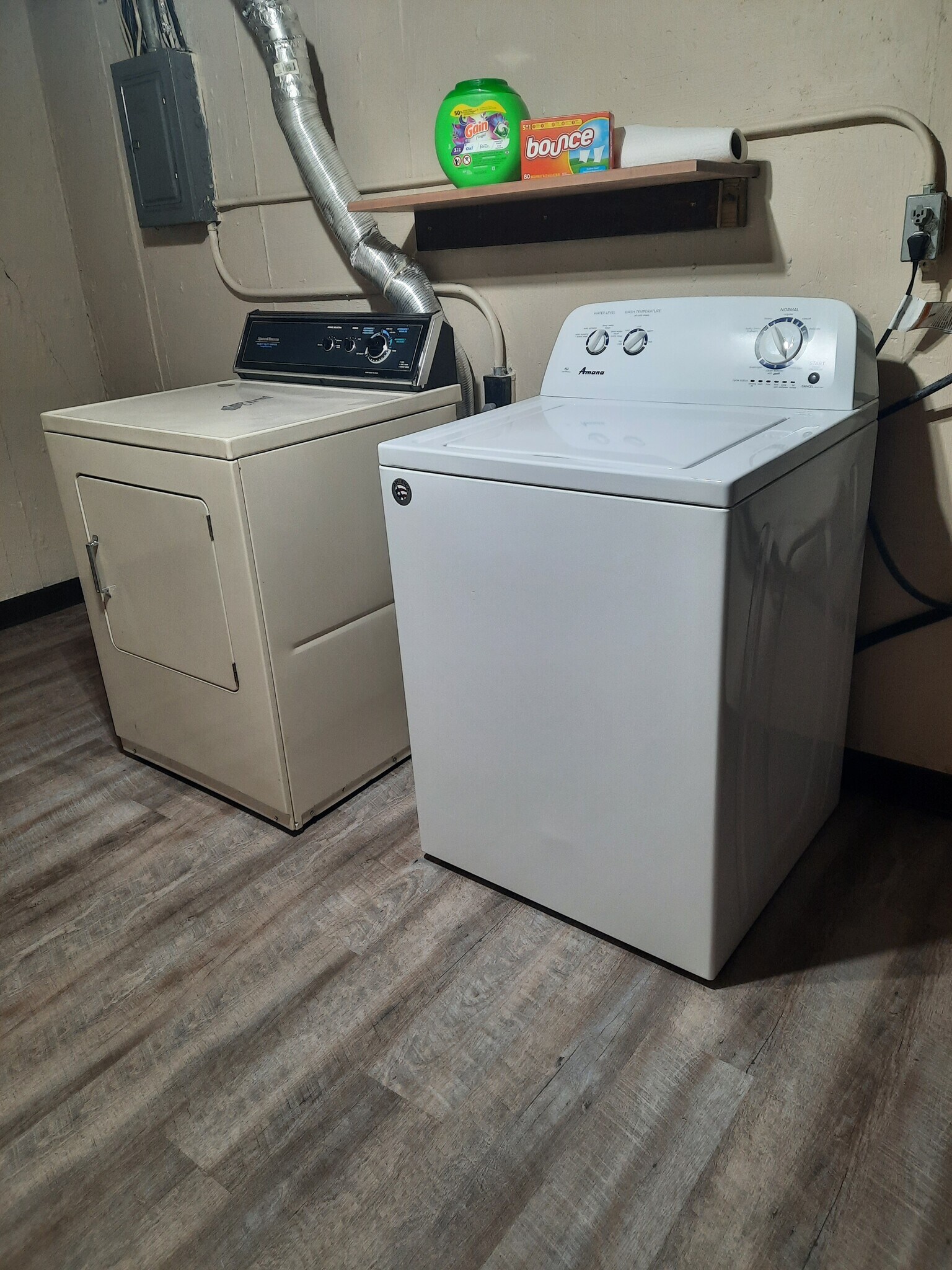 Laundry - 3439 Finger Rd