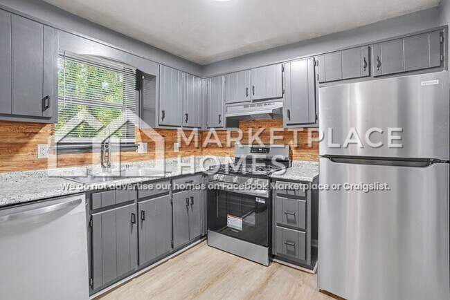 Building Photo - 956 Windwood Ct