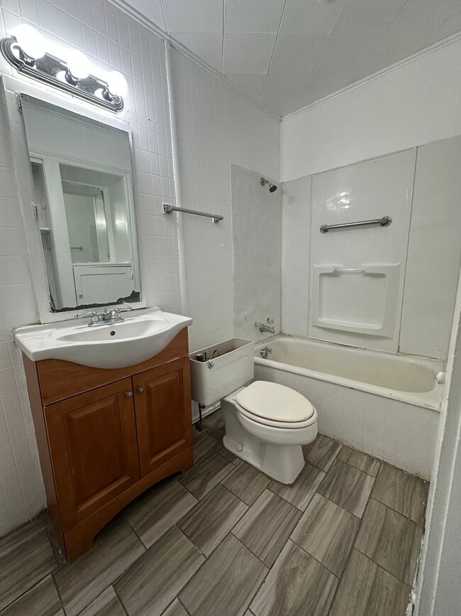 Building Photo - Cute 2 bed 1 bath Home