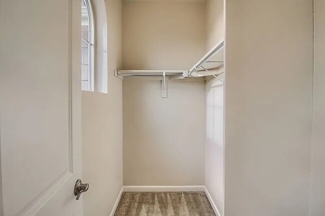 Building Photo - 8986 E Phillips Dr