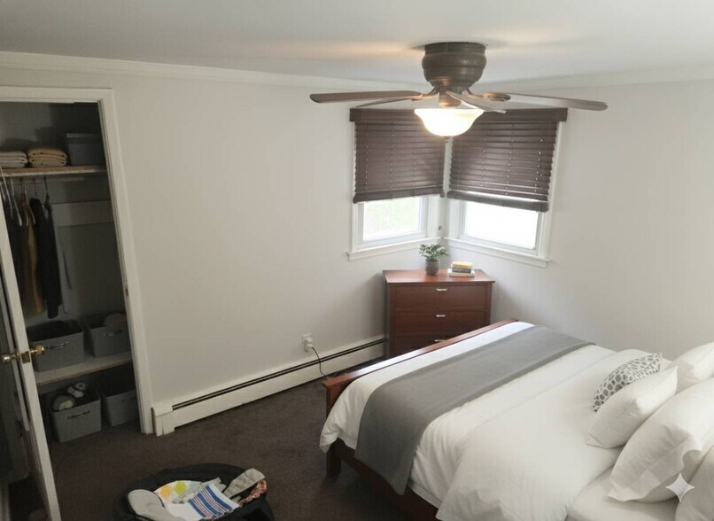 Building Photo - 461 Gibbs Pond Rd