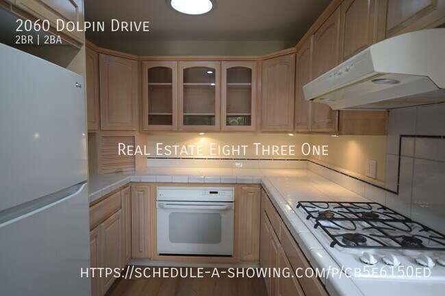 Building Photo - 2060 Dolpin Drive-