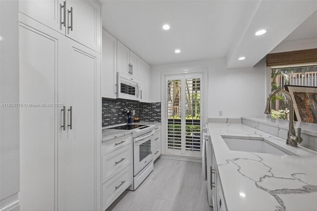 Building Photo - 312 Brackenwood Cir