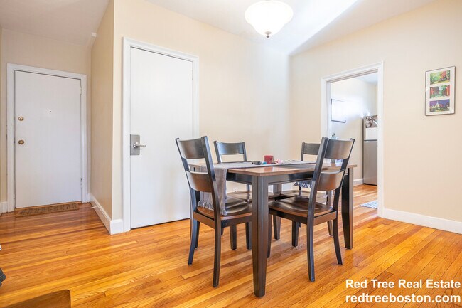 Building Photo - 69 Strathmore Rd