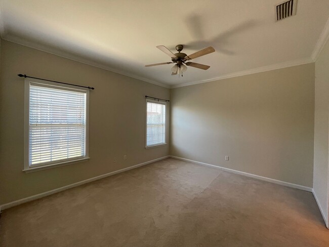 Building Photo - Cotton Creek - One Story Townhome!