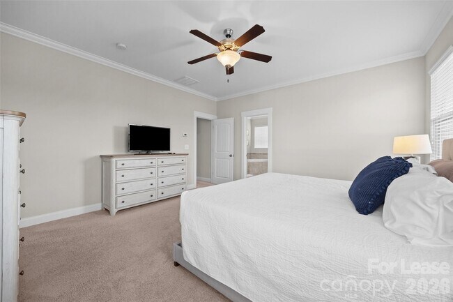 Building Photo - 522 Spring Landing Dr