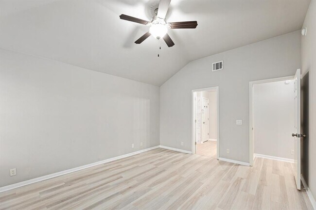 Building Photo - 21108 Derby Day Ave