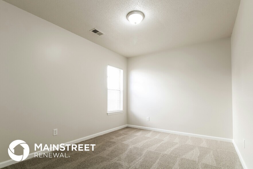 Building Photo - 1775 Englehart St