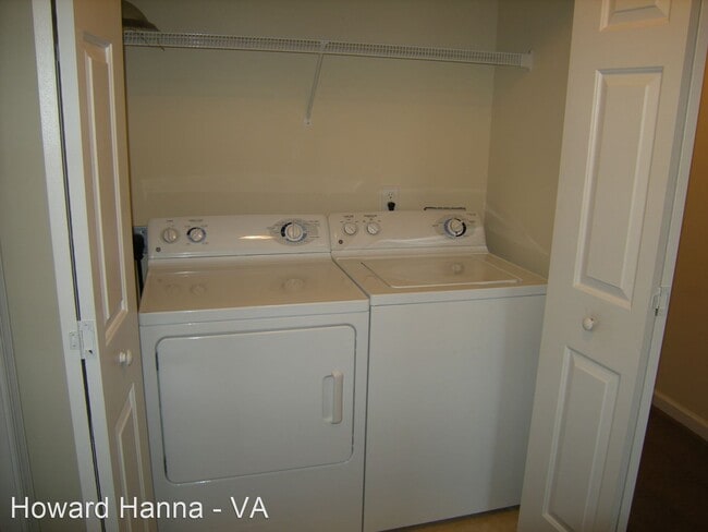 Building Photo - 3 br, 2 bath House - 431 Old Colonial Way ...