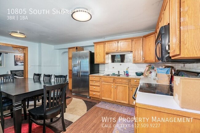 Building Photo - 10805 S Shore Dr