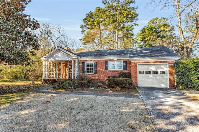 Primary Photo - 948 Sycamore Dr