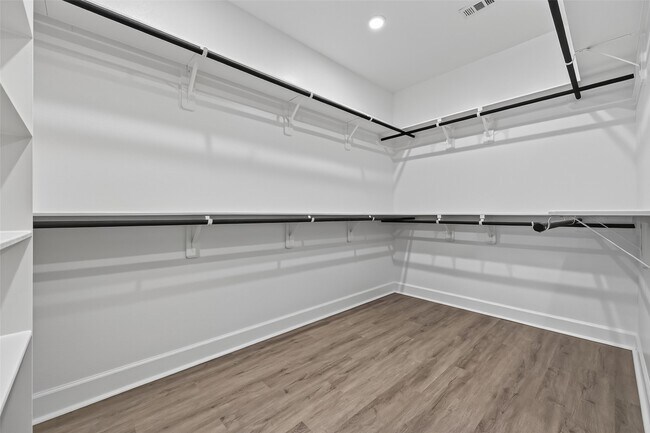 Building Photo - 17371 Merigold Hts Dr