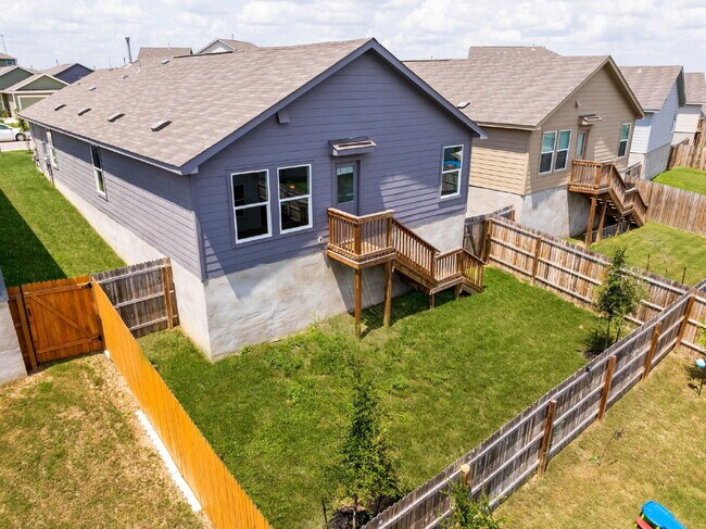 Building Photo - Up to 1 Month of FREE RENT!!!