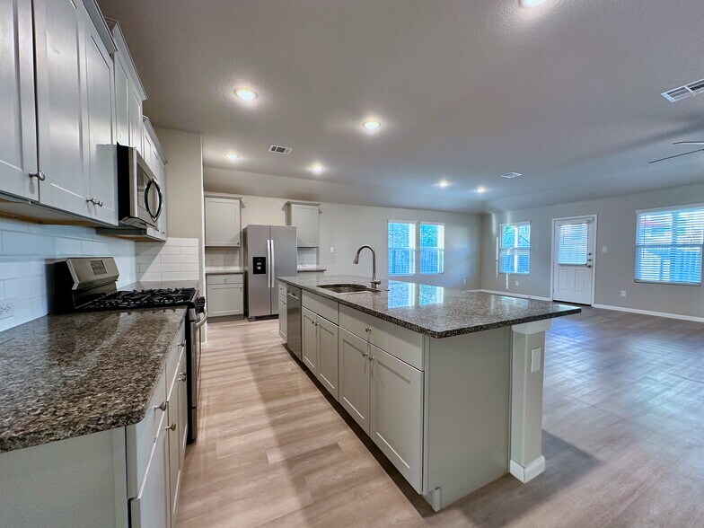 Kitchen - 32132 Morels Ave