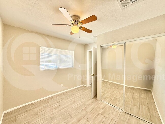 Building Photo - 6402 S 42nd St