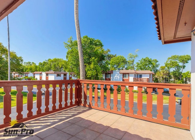 Building Photo - 2089 Oak Meadow Cir