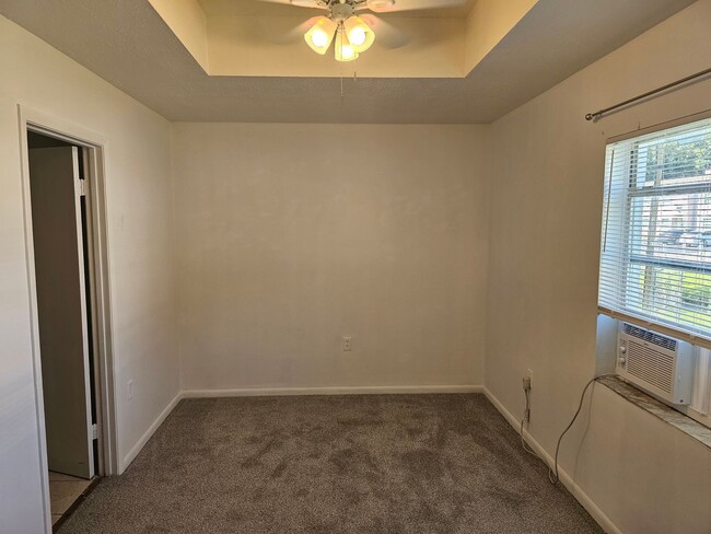 Building Photo - 1 Bed 1 Bath Near Downtown, Baldwin Park & Cady Way Trail