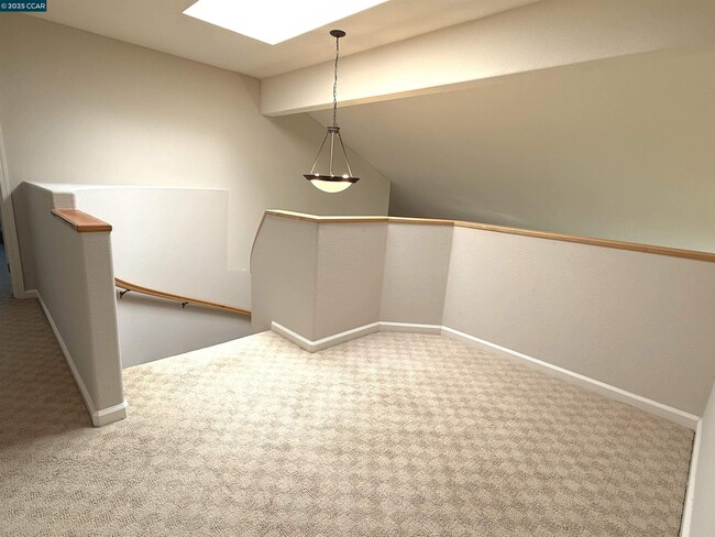 Building Photo - 600 Bourne Ct