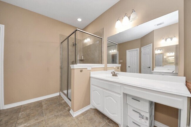 Building Photo - 706 River Delta Ln