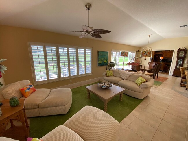 Building Photo - Exquisite - Turnkey, 3 bed + 2 1/2 Bath + ...