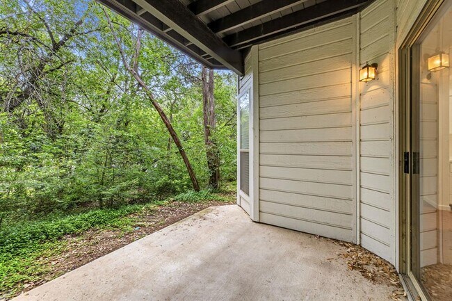 Building Photo - 6000 Shepherd Mountain Cove