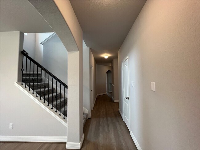 Building Photo - 3214 Aster Mdw Wy