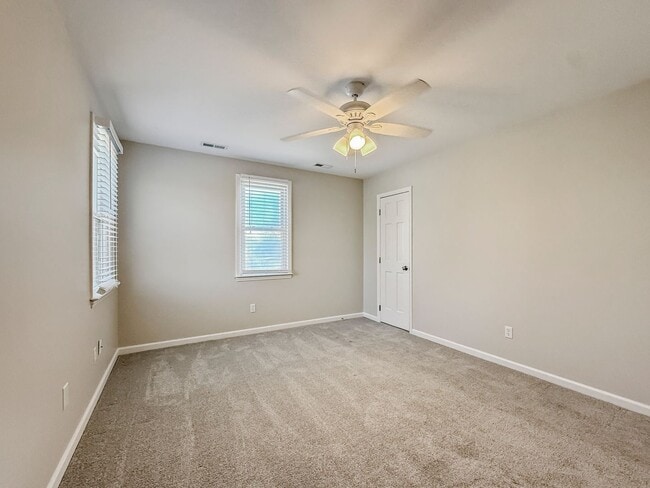 Building Photo - Spacious 3BR 2 BA Home with Wooden Deck in Wake Forest