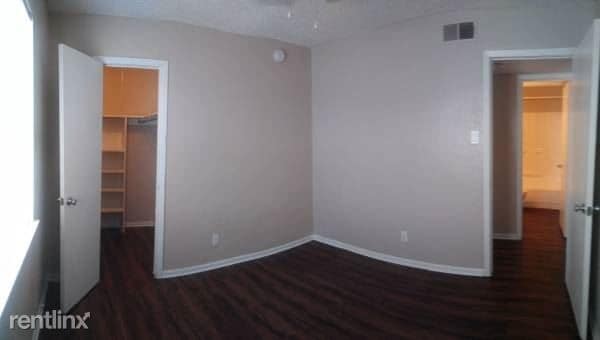 Building Photo - 1 br, 1 bath 4plex - 209 Victor St 208 Apt 13