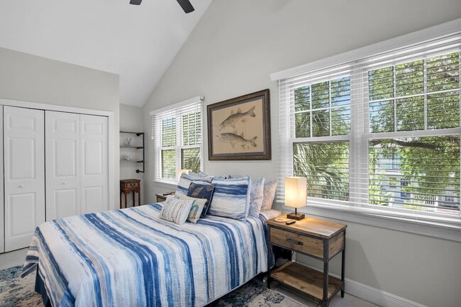 Building Photo - $4500 - Furnished 7-month rental Private Pool! 2 Bedroom / 2.5 Bathroom