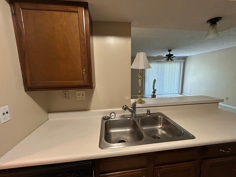 Building Photo - 12 Mallard Glen Dr
