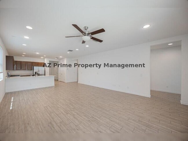 Building Photo - 16870 W Las Palmaritas Dr