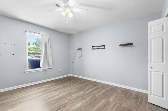 Building Photo - 4421 Jenwood St