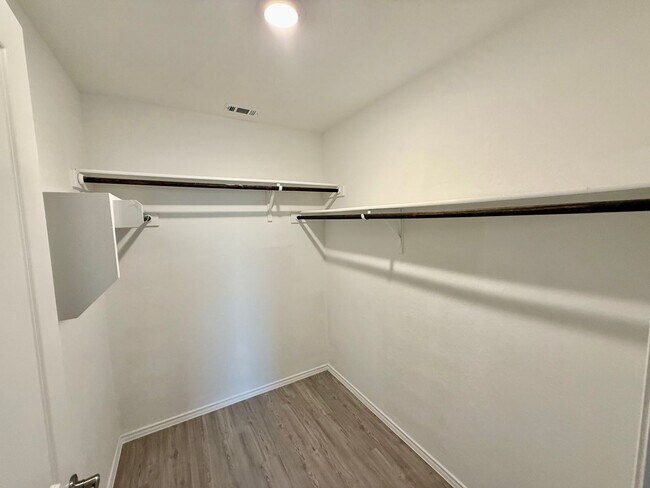 Building Photo - Beautiful Brand New 3/2 Home