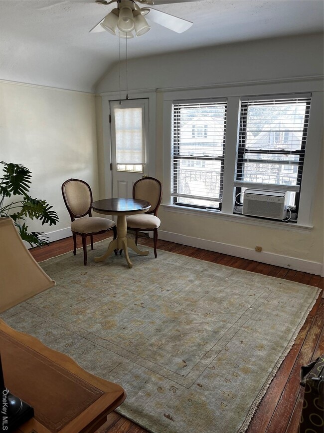 Building Photo - 51 Parkway Rd