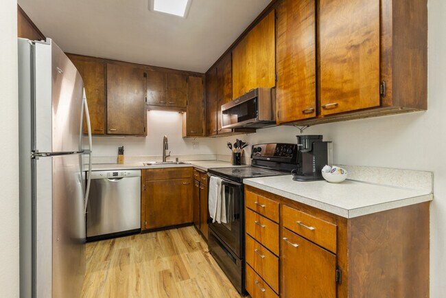 Building Photo - 15706 Ash Way