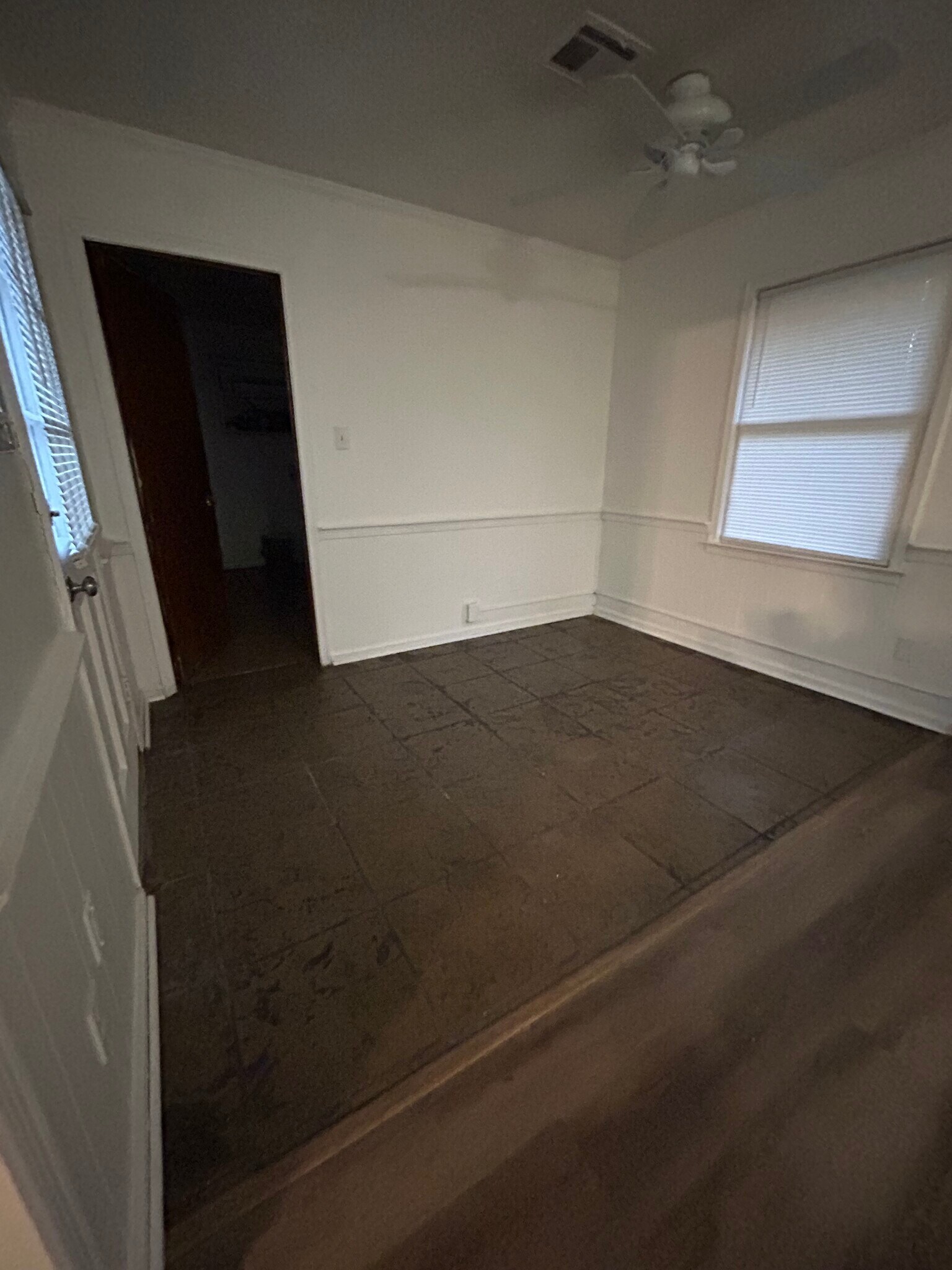 Breakfast nook - 3737 Hunting Creek Rd