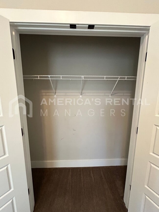 Building Photo - Home for Rent in Chelsea, AL!!! Sign a 24-...