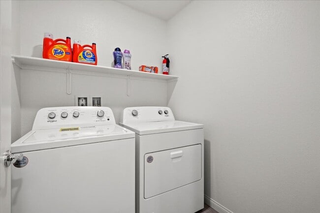 Building Photo - Newer Build 4-Bedroom Home with Chef’s Kitchen & Entertainer’s Backyard