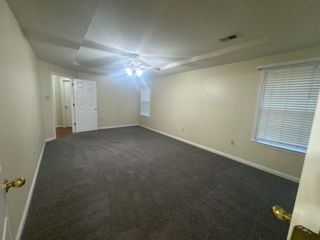 Building Photo - 8699 Tropicana Dr N
