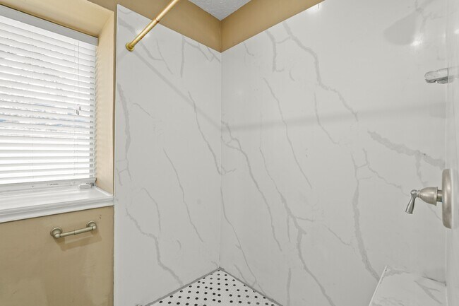 Building Photo - 4411 Leyland Dr