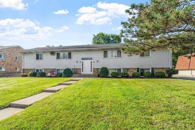 Building Photo - Arcadia Park Quadplexes