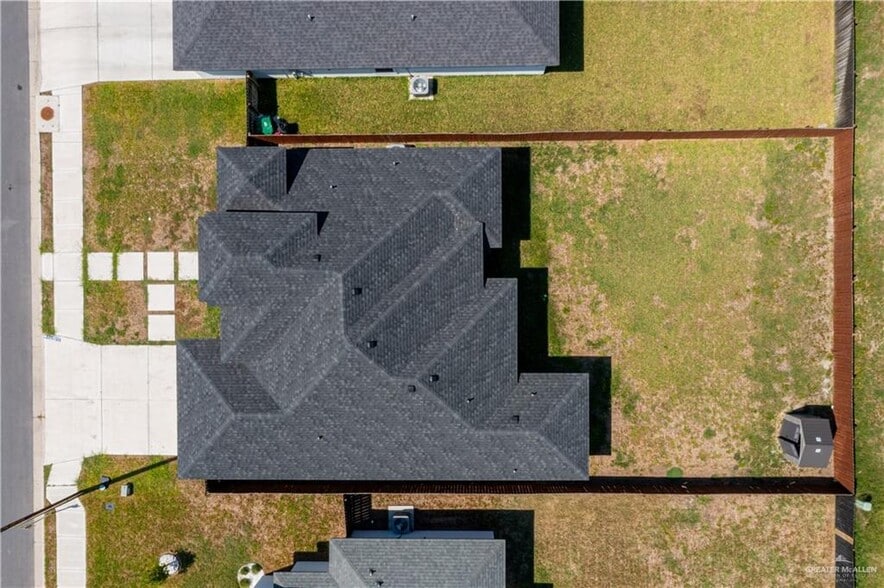 Building Photo - 1505 E Encino Ave