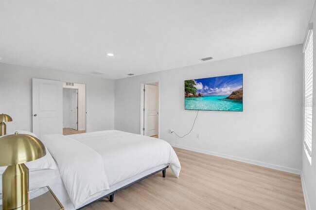Building Photo - 7601 Rosewood Gdn Lp